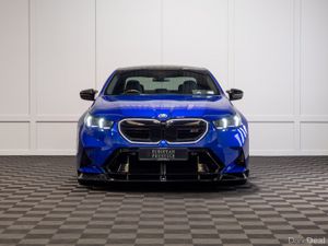 2025 BMW M5 (G90) - Image 2