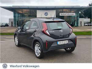 Toyota Aygo X PULSE 1.0 MANUAL - Image 4