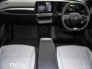 Renault Megane E-Tech Equilibre EV40 - Image 3