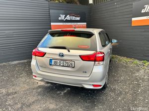 Toyota Corolla FIELDER HYBRID - Image 4