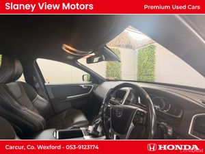 Volvo XC60 2.0 D4 R-DESIGN NAV 190BHP 5DR - Image 4