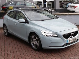 2020 VOLVO V40 2.0D D4 ESTATE 5DR AUTOMATIC - Image 2