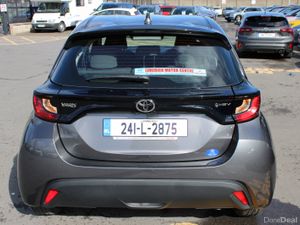 Toyota Yaris 2024 - Image 4