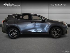 Lexus NX 450 H+ PHEV - Image 3
