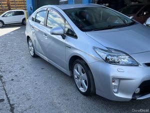 2014 Toyota Prius Hybrid Auto - Image 3