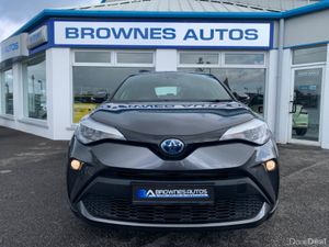 2023 Toyota C-HR Low mileage - Image 4