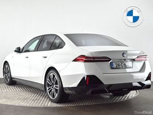 BMW 5-Series 520i M Sport Saloon - Image 4