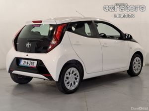 Toyota Aygo 1.0 VVT-i x-play Smartphone - Image 3