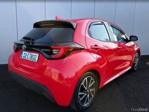 Toyota Yaris LUNA SPORT MOBILE HYB MONO 4DR AUTO - Image 4