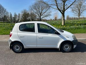 Toyota Yaris 1.0 TERRA - Image 3