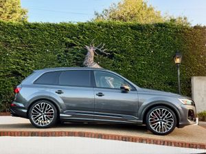 261 D Audi SQ7 V8 VORSPRUNG 507BHP 7 Seats - Image 3
