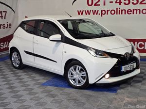 TOYOTA AYGO X-PLAY 1.0 PETROL AUTOMATIC - Image 3