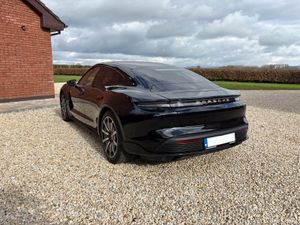 Porsche Taycan 4S Black Edition *Porsche Warranty* - Image 2