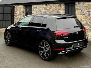 2017 VOLKSWAGEN GOLF HIGHLINE AUTO 1.4 TSI - Image 4