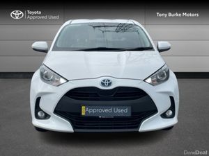 Toyota Yaris Hybrid - New Generation - Luna Editio - Image 4