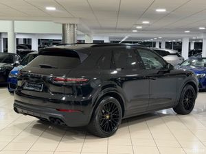 Porsche Cayenne E-HYBRID PLATNIUM EDITION=LOW MILE - Image 3