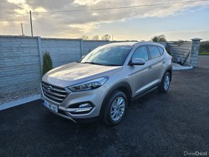 161 Hyundai Tucson  1.7 Diesel Executive Low Km - Image 4