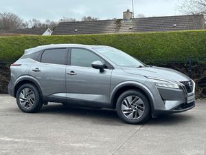 22  Nissan Qashqai Top Spec Panroof €18550 inc Vrt - Image 3