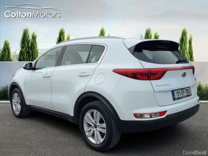 Kia Sportage 1.7 Diesel Platinum - Image 3