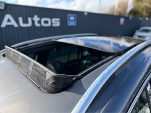 Volkswagen Tiguan R-LINE - 2.0L DIESEL - MANUAL - - Image 4