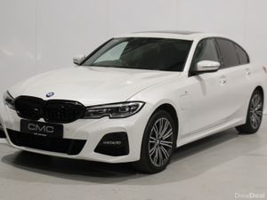 BMW 3-Series 2020 330E MSPORT with sunroof - Image 3