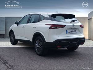 Nissan Qashqai 1.3 PET MILD HYBRID SV - Image 4