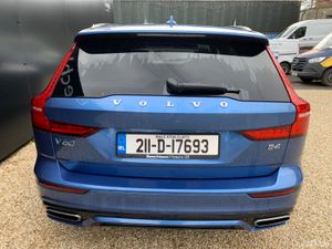VOLVO V60 2.0 B4 197 BHP DSL R-DESIGN AUTO - Image 4