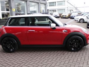 2021 MINI COOPER 1.5D 3DR AUTO - Image 3