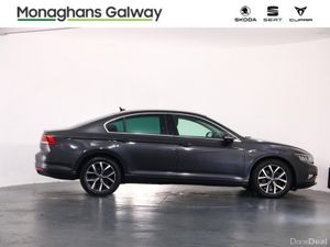 Volkswagen Passat 2.0 TDI VERSION SEL - Image 3