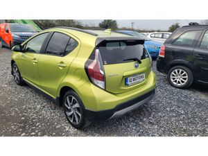 Toyota Aqua 1.5L Automatic Petrol Hybrid   (J9172) - Image 4