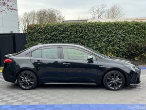 Toyota Corolla WXB 1.8 HYBRID ** HIGH SPEC ** // S - Image 2