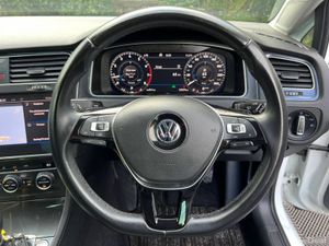 Volkswagen Golf COMFORTLINE 1.2 TSI AUTO // VERY L - Image 4