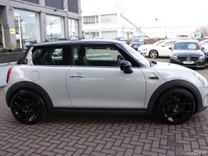 2019 MINI COOPER 1.5D HATCHBACK 3DR AUTO - Image 3