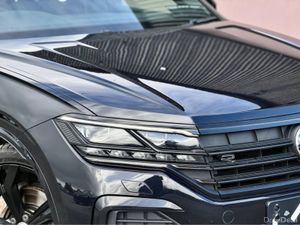 Volkswagen Touareg V6 BLACK EDITION R-LINE SUNROOF - Image 3