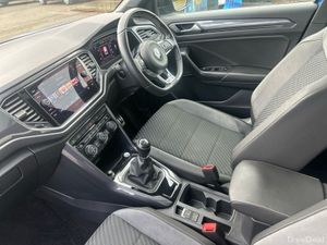 Volkswagen T-Roc R-LINE 1.5TSI 150HP MANUAL - Image 3