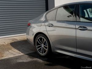 BMW 5-Series 530E M SPORT - Image 4