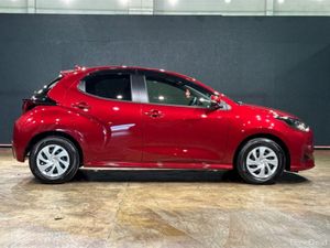 Toyota Yaris HYBRID 1.5L AUTOMATIC - TOYOTA SAFETY - Image 3