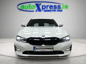 BMW 3-Series 320D XDRIVE 4WD Automatic, Reversing - Image 3