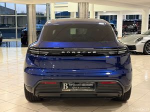 Porsche Macan ELECTRIC=PAN ROOF//LIGHT INTERIOR//A - Image 4
