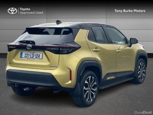 Toyota Yaris Cross LunaSport - BiTone - 1.5 Hybrid - Image 2