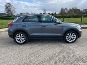 Volkswagen T-Roc 1.0 TSI MANUAL 6SPEED FWD 110HP 5 - Image 3