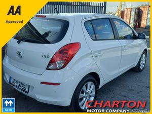 Hyundai i20 1.2 STYLE 5DR - Image 4