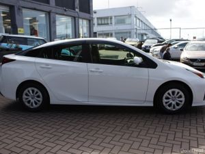 2021 TOYOTA PRIUS 1.8 HYBRID LUXURY - Image 3