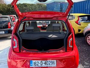 Volkswagen up! 2016 - Image 2