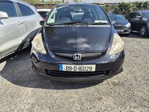 Lovely Honda Jazz 2009 - Image 2