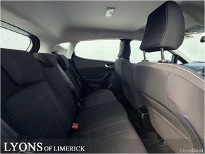 Ford Fiesta 1.1L 70 PS Zetec - Image 4