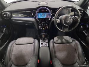 Mini Cooper Electric Level 2 - Image 4