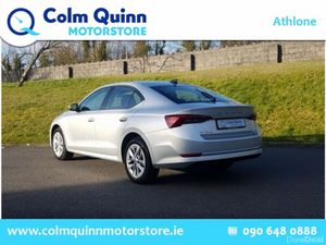 Skoda Octavia OCTAVIA AMB 2.0TDI 115HP DSG *12 Mon - Image 4