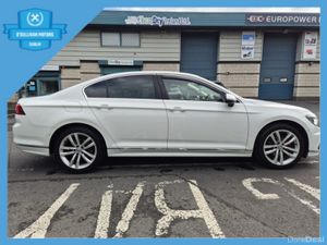 Volkswagen Passat HIGHLINE 1.6 TDI MANUAL 6SPEED F - Image 4