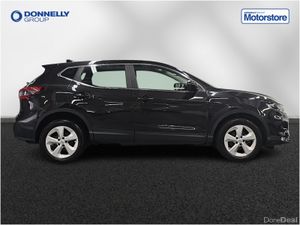 Nissan Qashqai Diesel Hatchback Acenta Premium - Image 4